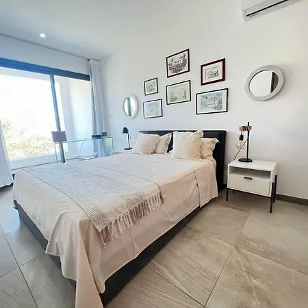 Frangipany Villa Pereybere Beach Exterior photo